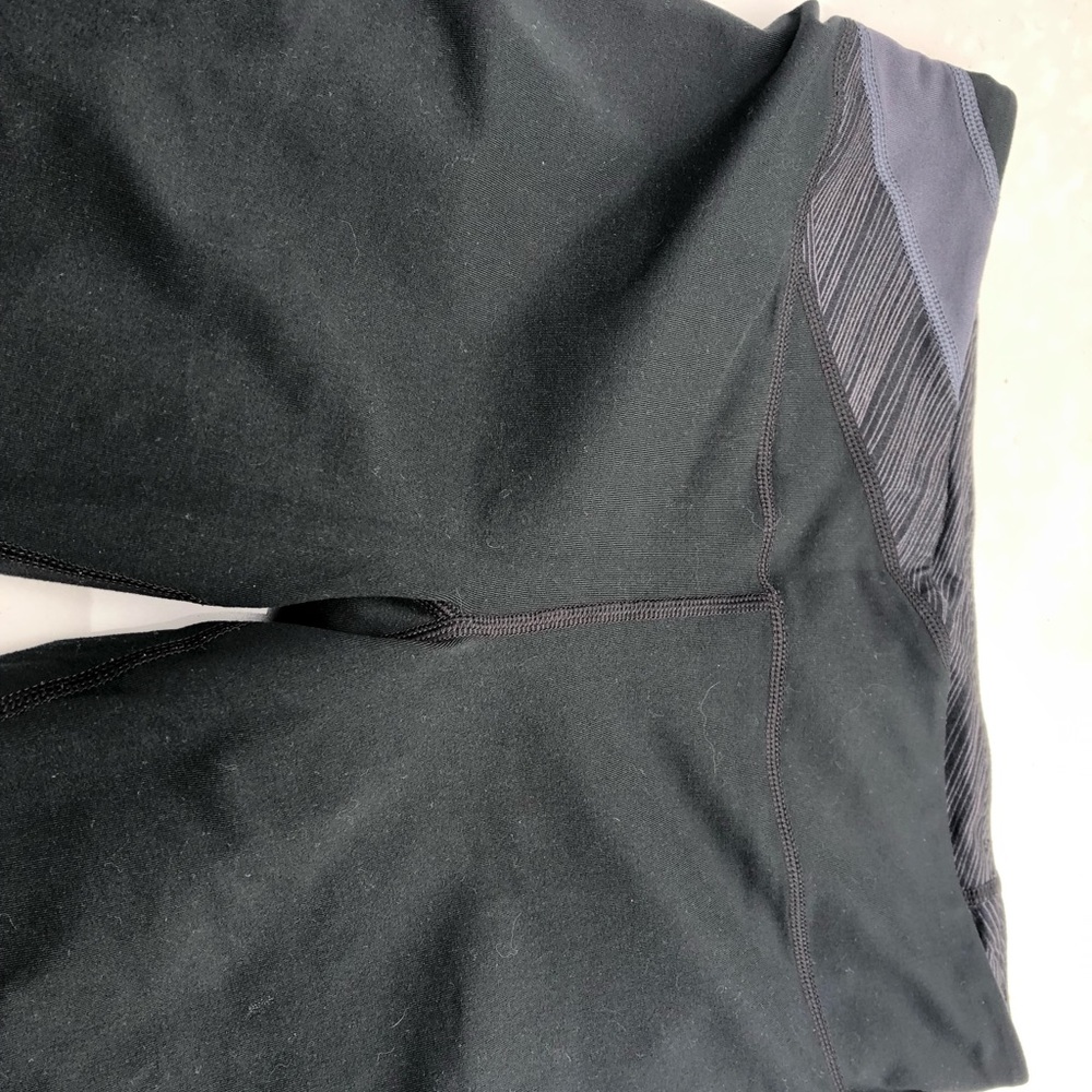 Under Armor Leggings - Picture 4 of 4